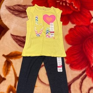 Brand new  2 pc leggings with matching  t shirt